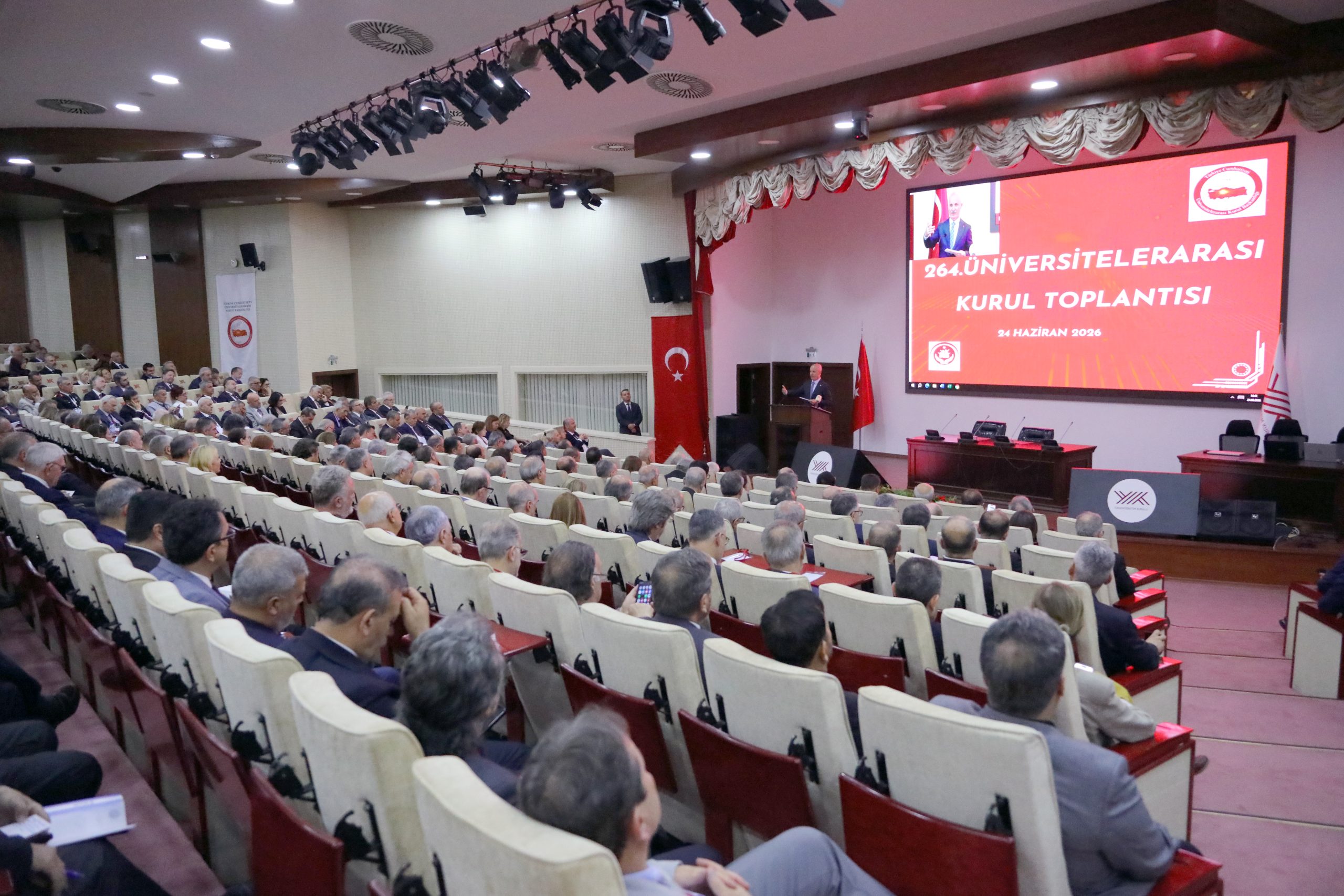 Yükseköğretimde Mikro Yeterlilik Dönemi 264. ÜAK Toplantısında Değerlendirildi
