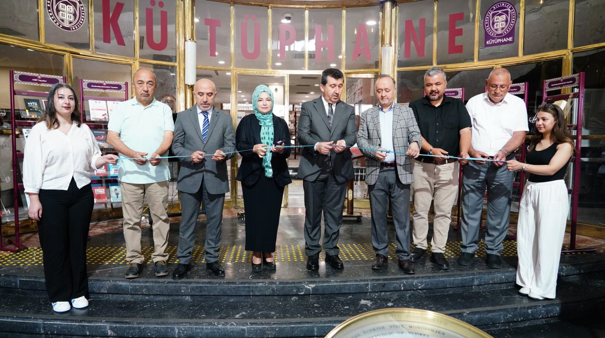 ASBÜ Kütüphanesinde 15 Temmuz Darbe Girişimi’nin Akademik Hafızasına Işık Tutan Kitap Sergisi Açıldı
