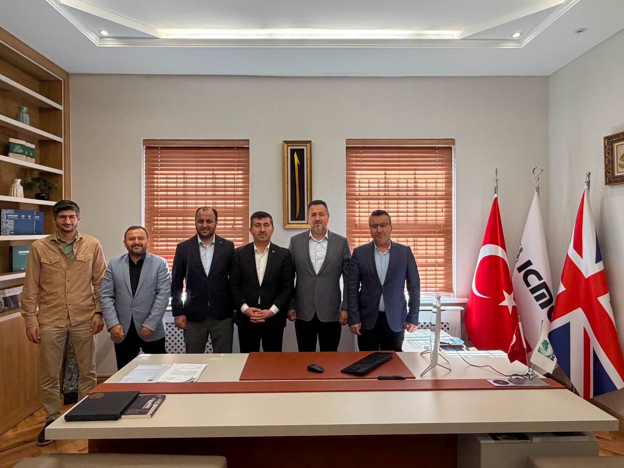 ASBÜ Heyetinden İngiltere’de Türk Diasporasının Önde Gelen Sivil Toplum Kuruluşuna Ziyaret