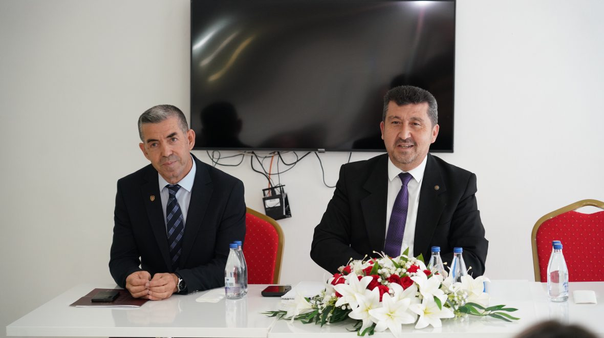 ASBÜ Yabancı Diller Fakültesinde 2026-2027 Eğitim-Öğretim Yılı Akademik Genel Kurul Toplantısı Yapıldı